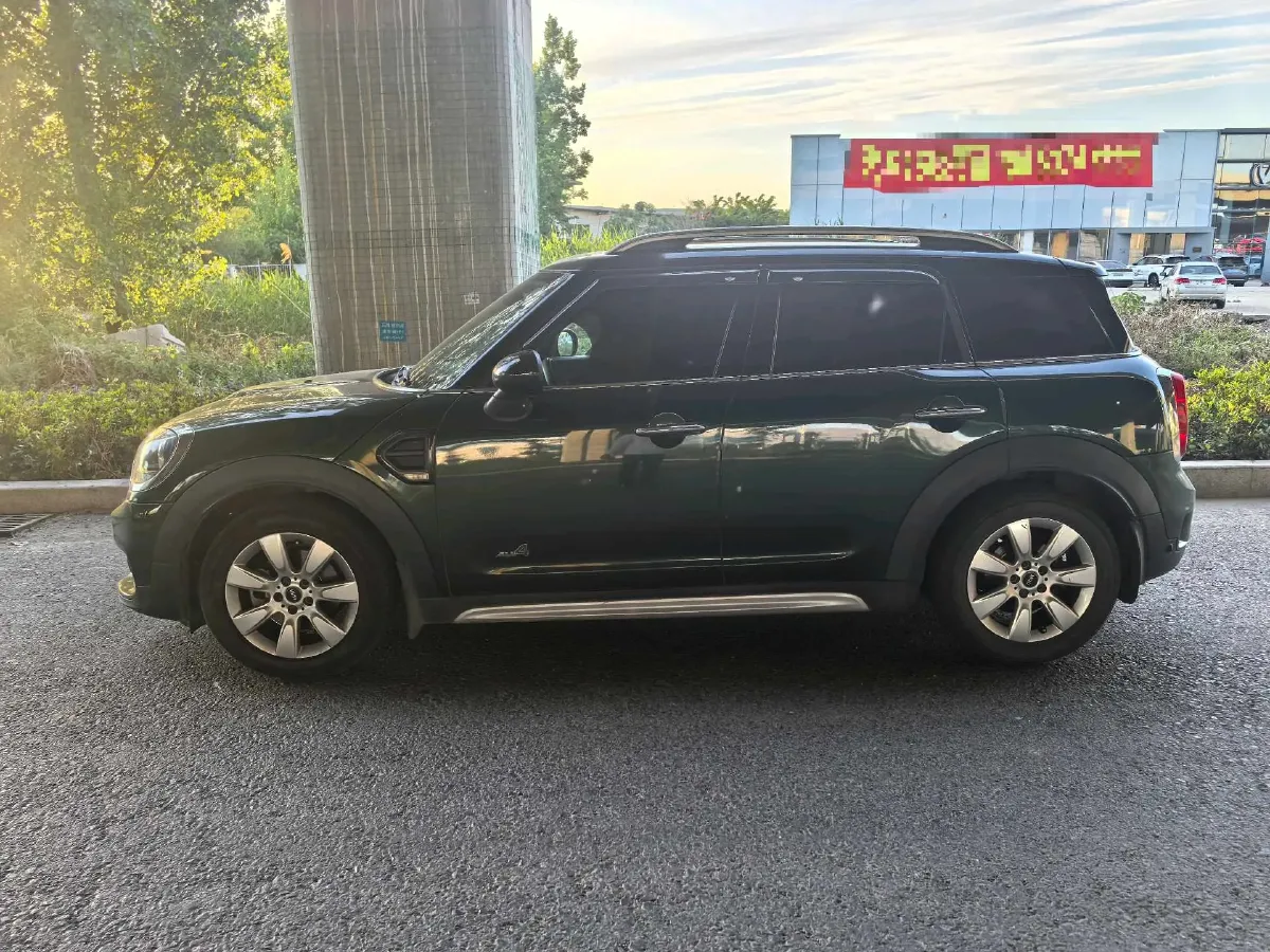 2018 Infiniti QX30 1.6T 156HP L4 7DCT,autocango,china used car exporter,china ev exporter,chinese used car exporter,chinese used ev exporter