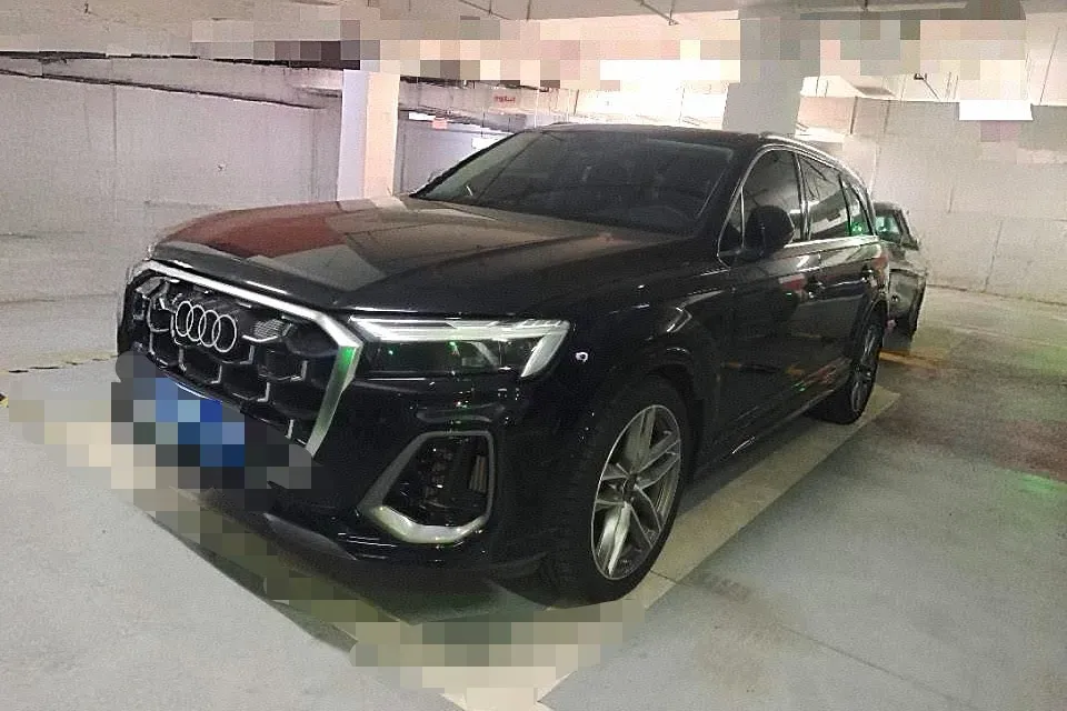 2025 Audi Q7 3.0T 340HP V6 8AT,autocango,china used car exporter,china ev exporter,chinese used car exporter,chinese used ev exporter