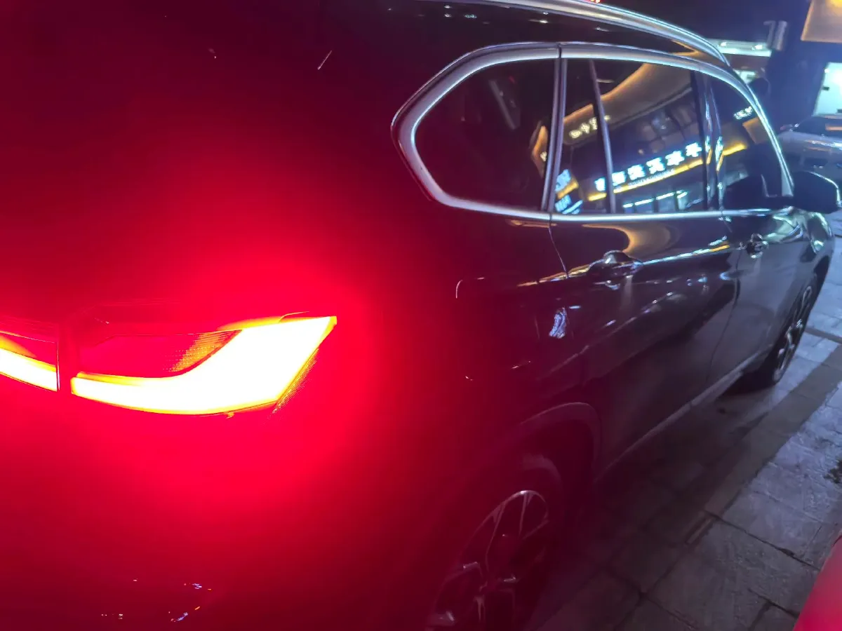 2021 BMW X1 2.0T 192HP L4 7DCT,autocango,china used car exporter,china ev exporter,chinese used car exporter,chinese used ev exporter