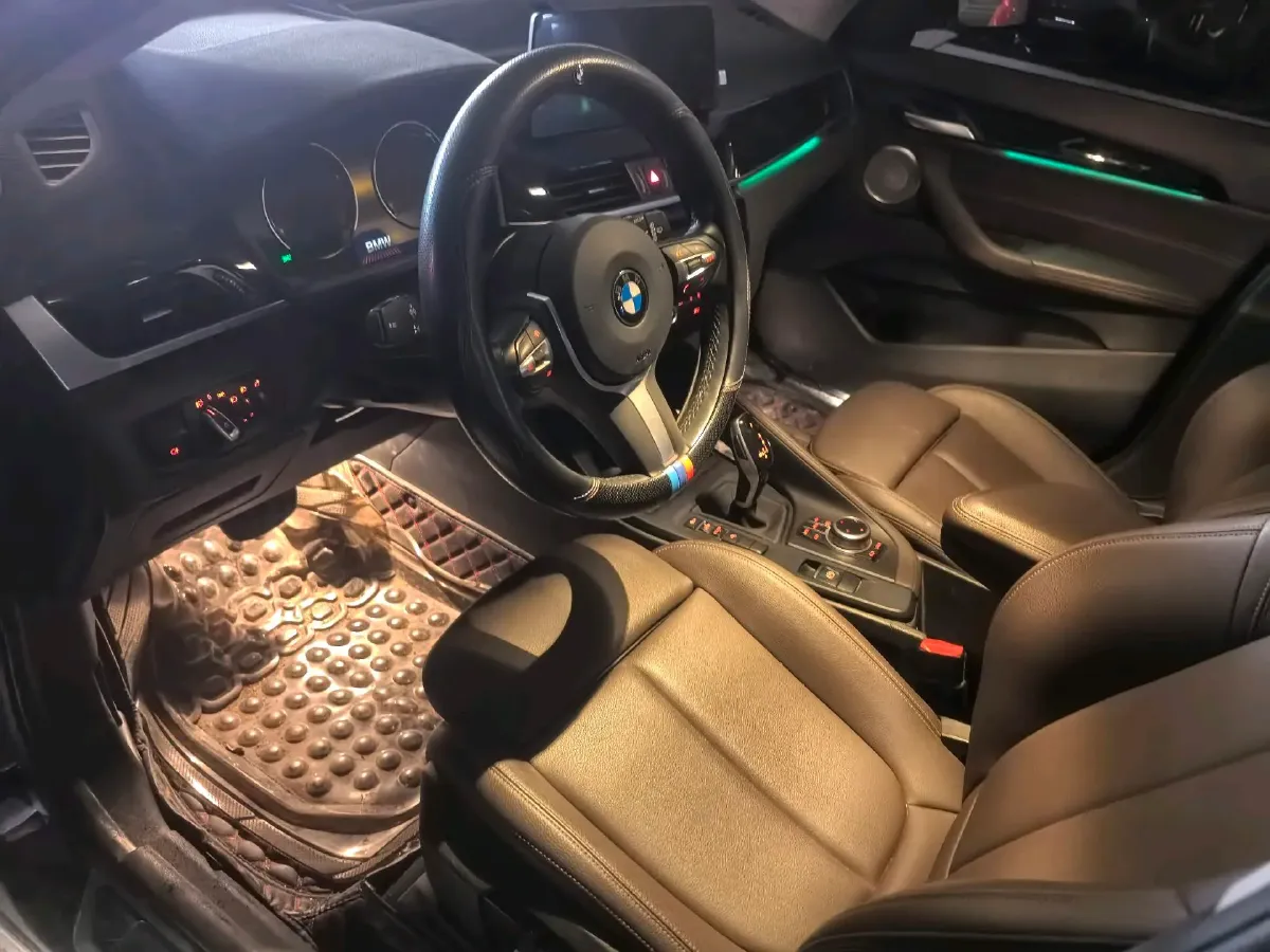 2021 BMW X1 2.0T 192HP L4 7DCT,autocango,china used car exporter,china ev exporter,chinese used car exporter,chinese used ev exporter