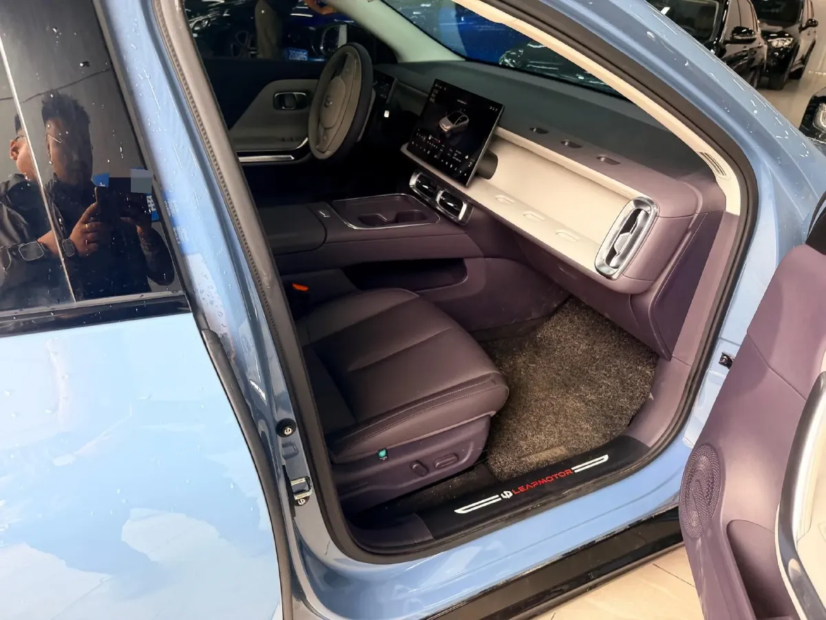 2025 Leapmotor B01 BEV,autocango,china used car exporter,china ev exporter,chinese used car exporter,chinese used ev exporter