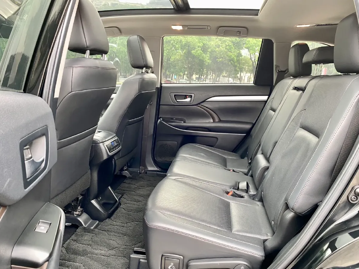 2019 Lincoln MKC 2.0T 203HP L4 6AT,autocango,china used car exporter,china ev exporter,chinese used car exporter,chinese used ev exporter