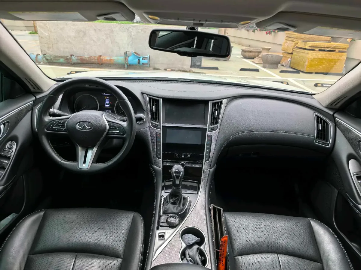 2018 Jeep Grand Commander 2.0T 265HP L4 9AT,autocango,china used car exporter,china ev exporter,chinese used car exporter,chinese used ev exporter