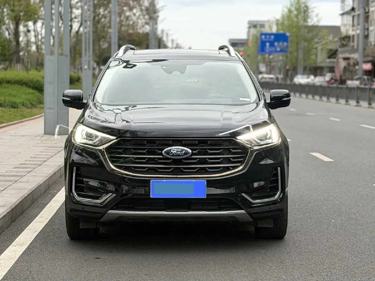 2021 Ford Edge 2.0T 245HP L4 8AT,autocango,china used car exporter,china ev exporter,chinese used car exporter,chinese used ev exporter