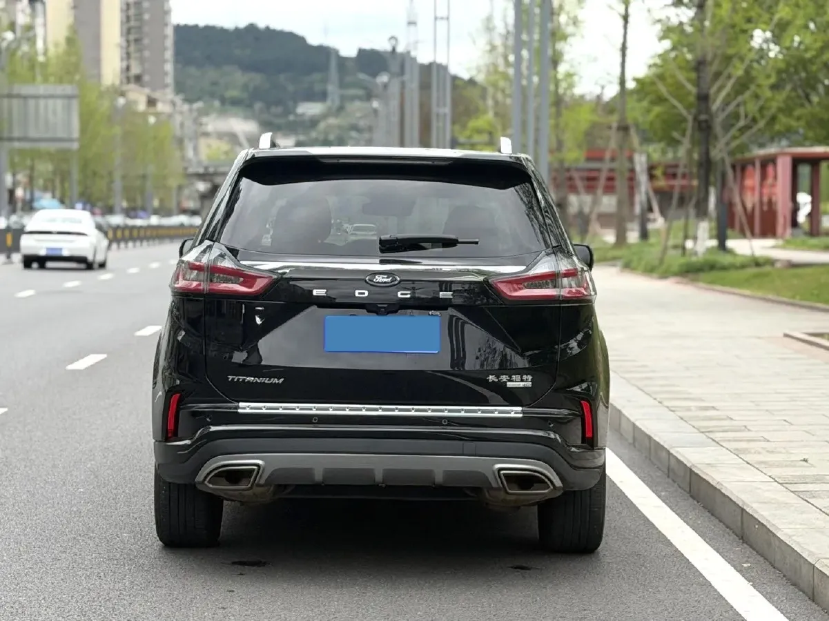 2021 Ford Edge 2.0T 245HP L4 8AT,autocango,china used car exporter,china ev exporter,chinese used car exporter,chinese used ev exporter