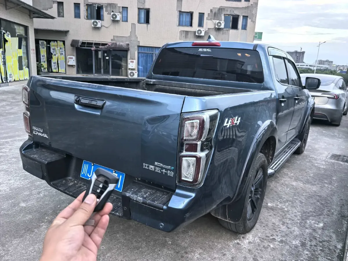 2021 Isuzu D-MAX 1.9T 163HP L4 6AT,autocango,china used car exporter,china ev exporter,chinese used car exporter,chinese used ev exporter
