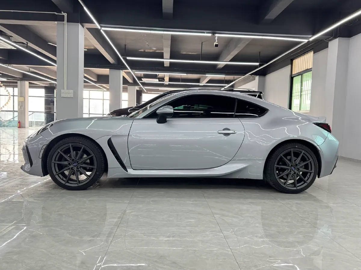 2022 Subaru BRZ 2.4L 234HP H4 6MT,autocango,china used car exporter,china ev exporter,chinese used car exporter,chinese used ev exporter