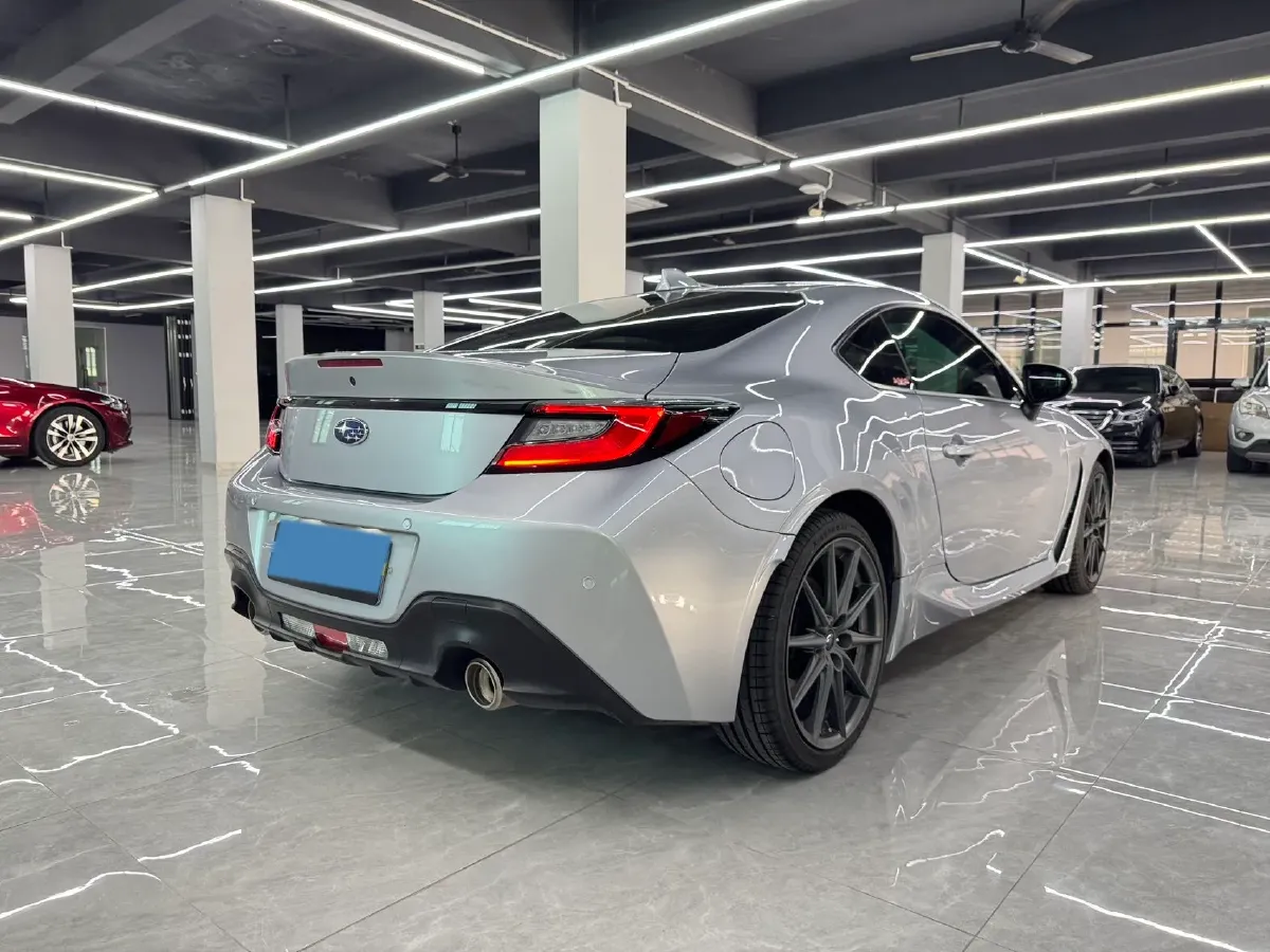 2022 Subaru BRZ 2.4L 234HP H4 6MT,autocango,china used car exporter,china ev exporter,chinese used car exporter,chinese used ev exporter