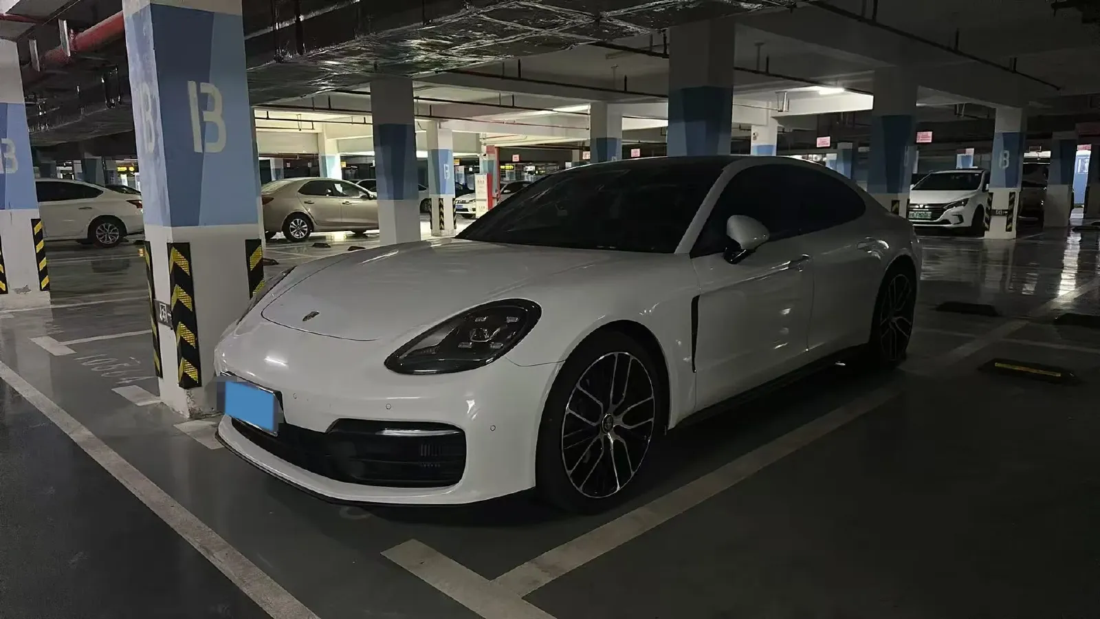 2023 Porsche Panamera 2.9T 330HP V6 8DCT,autocango,china used car exporter,china ev exporter,chinese used car exporter,chinese used ev exporter