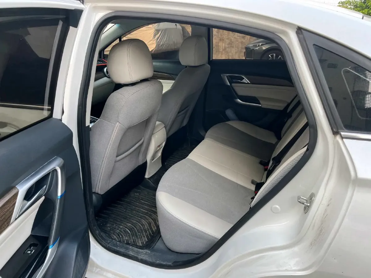 2018 BeiJing Auto EU5 BEV 60.23KWH,autocango,china used car exporter,china ev exporter,chinese used car exporter,chinese used ev exporter