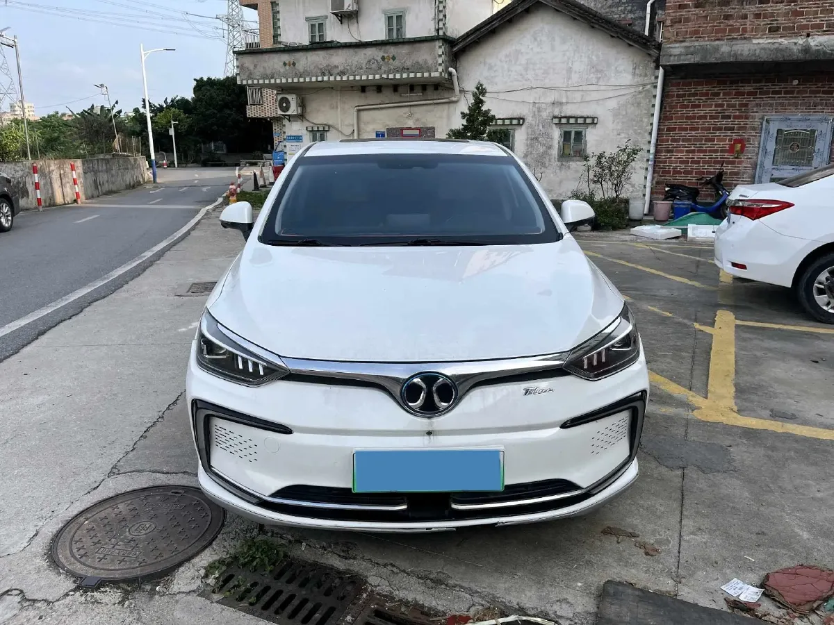 2018 BeiJing Auto EU5 BEV 60.23KWH,autocango,china used car exporter,china ev exporter,chinese used car exporter,chinese used ev exporter