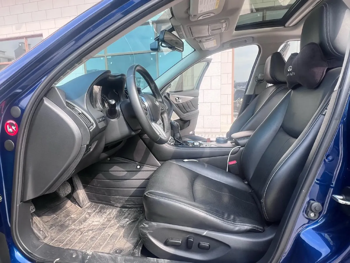 2018 Jeep Grand Commander 2.0T 265HP L4 9AT,autocango,china used car exporter,china ev exporter,chinese used car exporter,chinese used ev exporter