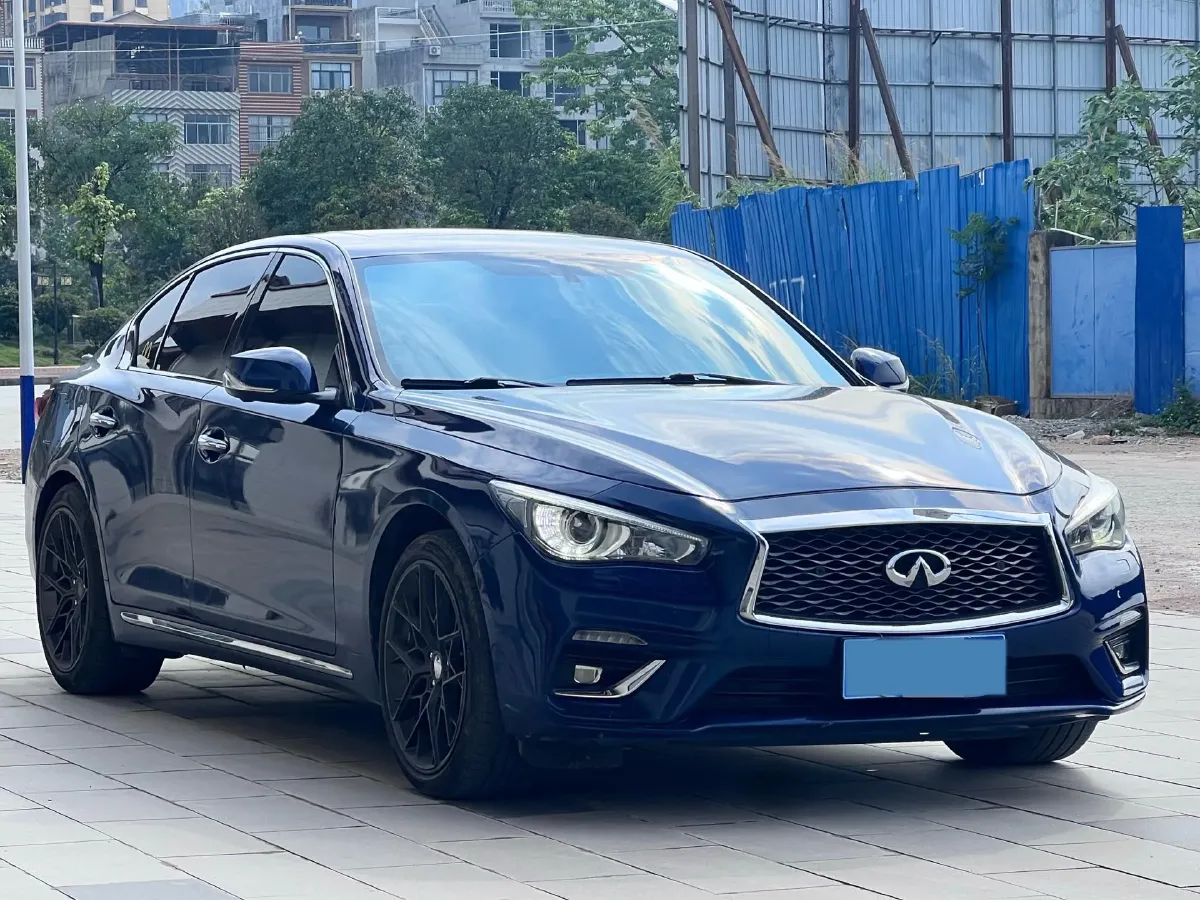 2018 Jeep Grand Commander 2.0T 265HP L4 9AT,autocango,china used car exporter,china ev exporter,chinese used car exporter,chinese used ev exporter