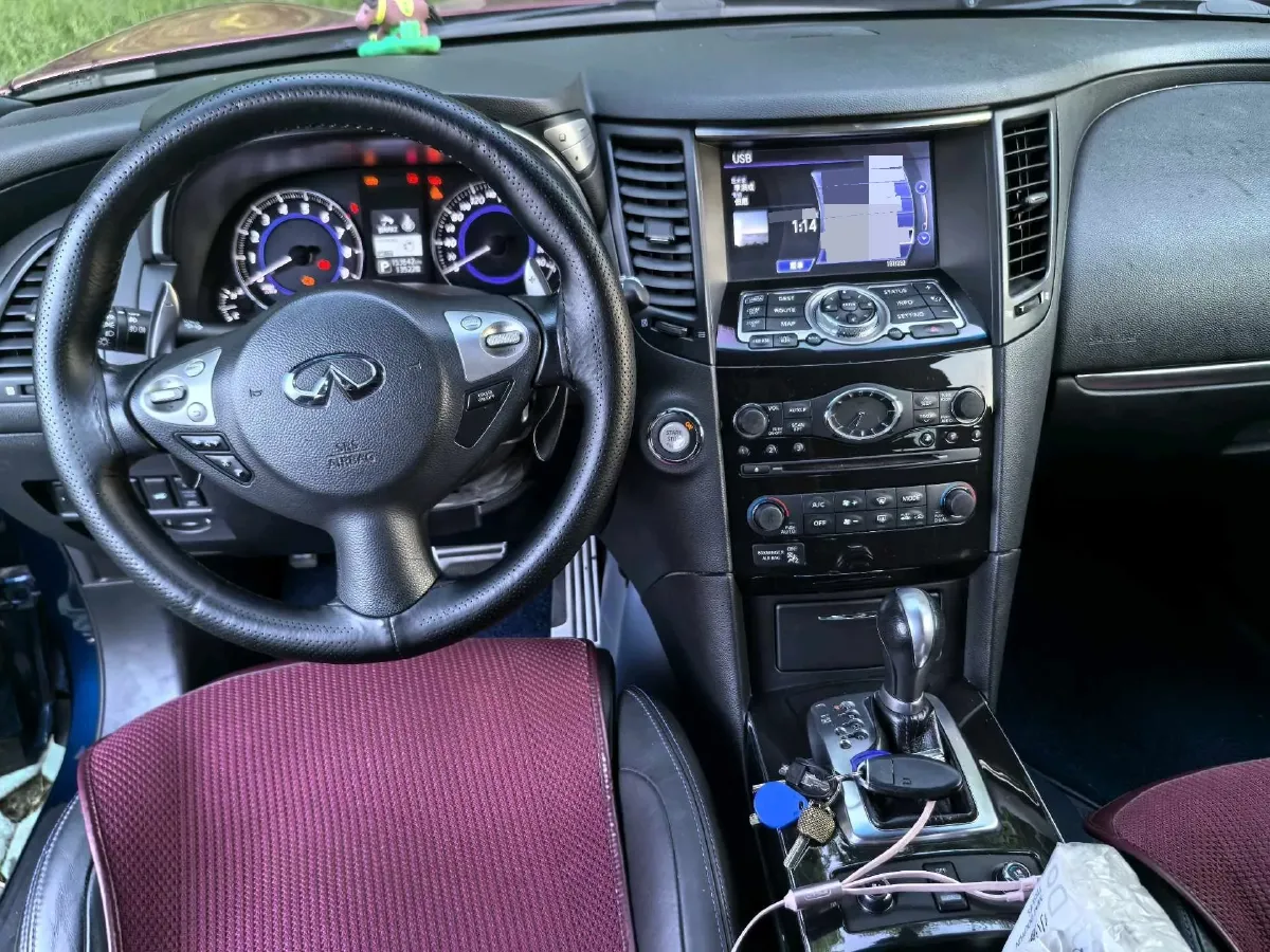 2015 Infiniti QX70 3.7L 351HP V6 7AT,autocango,china used car exporter,china ev exporter,chinese used car exporter,chinese used ev exporter