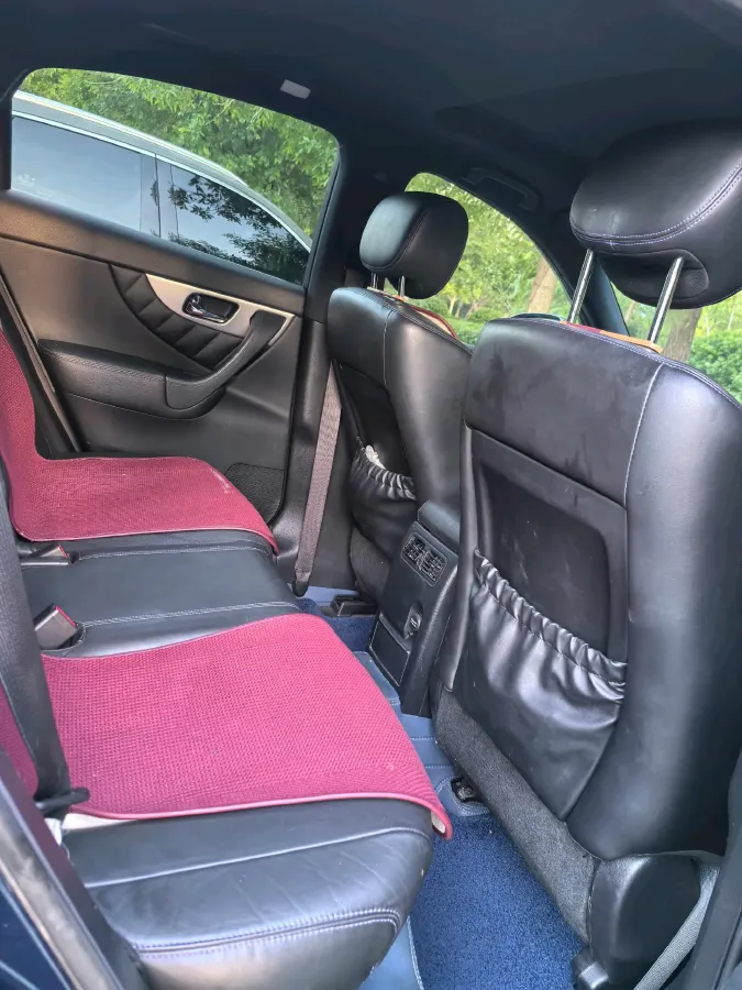2015 Infiniti QX70 3.7L 351HP V6 7AT,autocango,china used car exporter,china ev exporter,chinese used car exporter,chinese used ev exporter