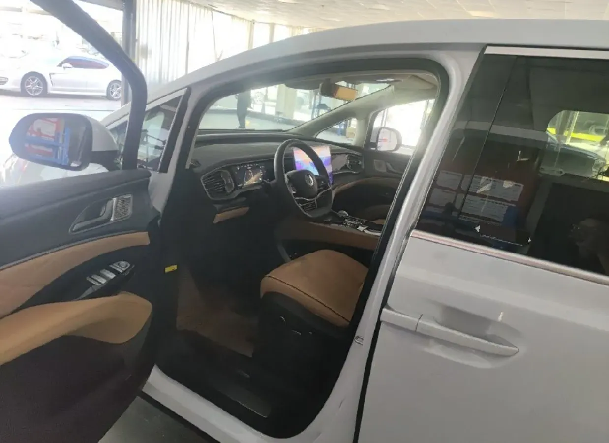 2024 Denza D9 1.5T 139HP L4 E-CVT PHEV 40KWH,autocango,china used car exporter,china ev exporter,chinese used car exporter,chinese used ev exporter