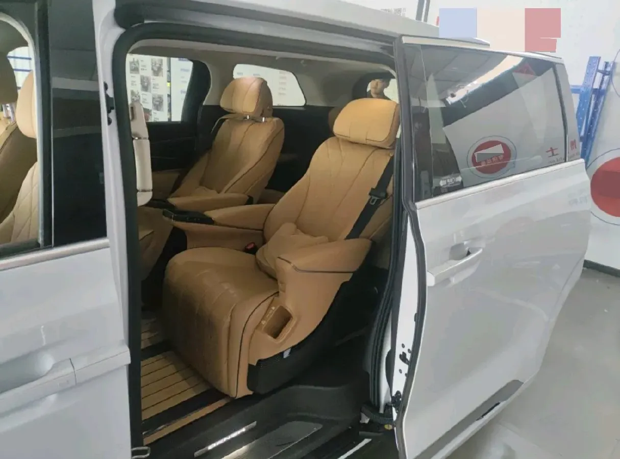 2024 Denza D9 1.5T 139HP L4 E-CVT PHEV 40KWH,autocango,china used car exporter,china ev exporter,chinese used car exporter,chinese used ev exporter