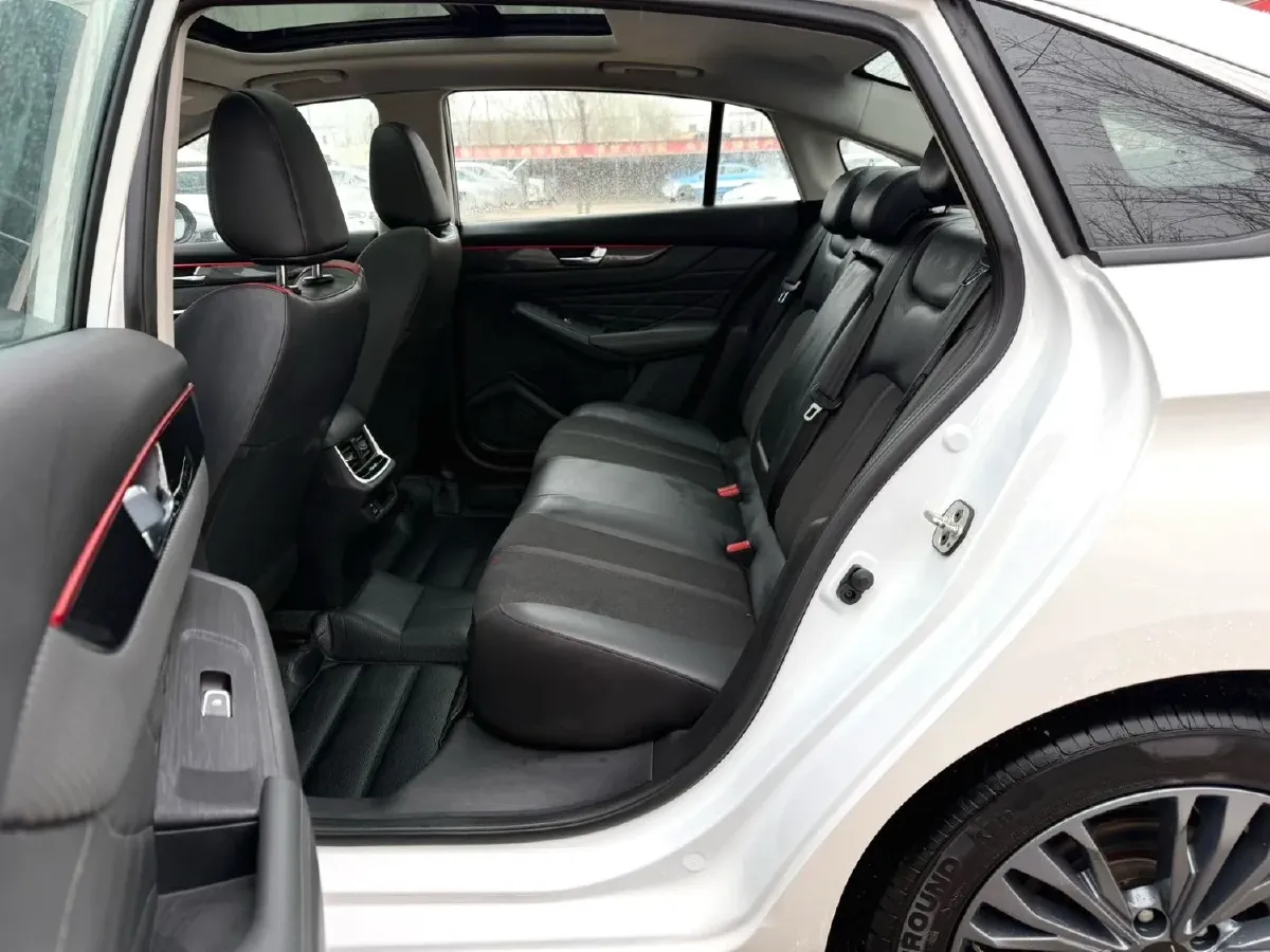 2023 DongFeng Aeolus YiXuan MAX 1.5T 190HP L4 7DCT,autocango,china used car exporter,china ev exporter,chinese used car exporter,chinese used ev exporter
