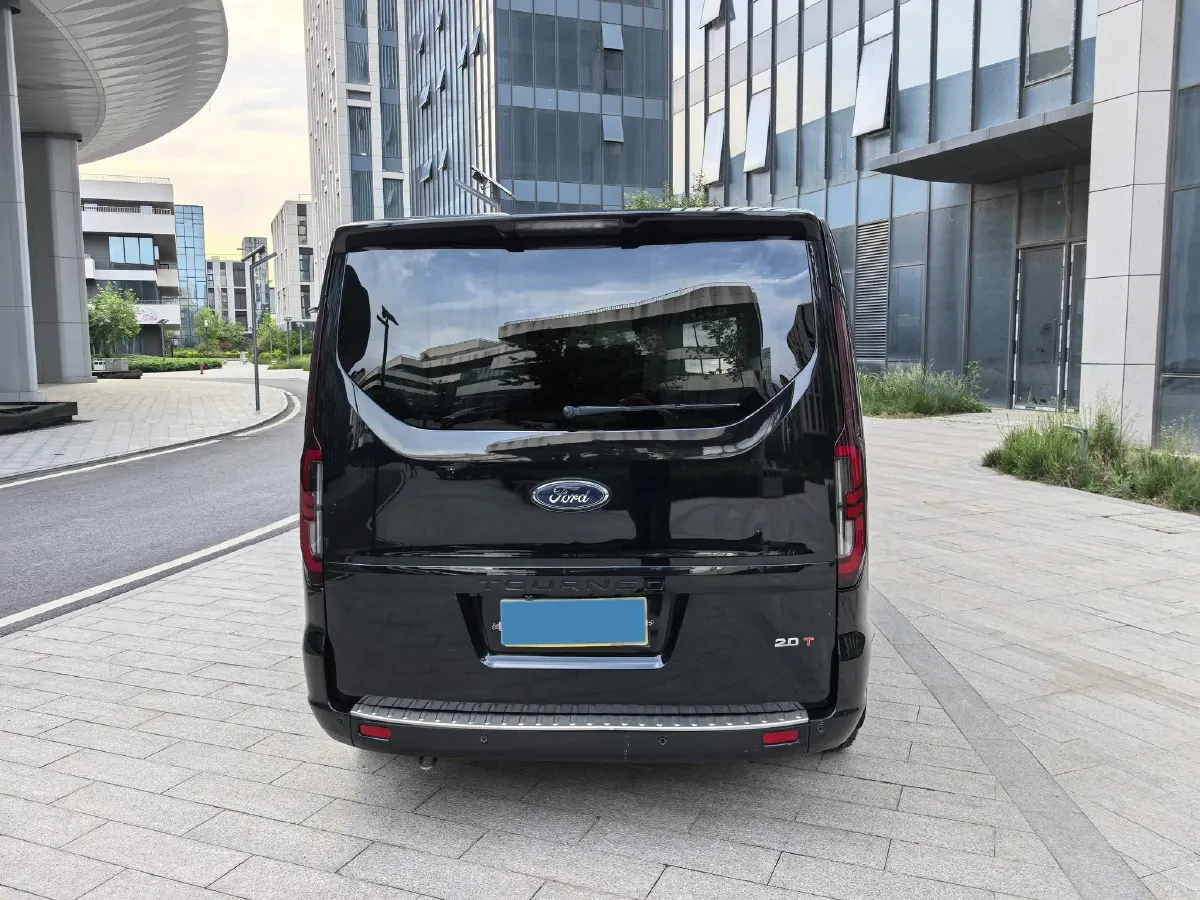2017 Ford Tourneo 2.0T 203HP L4 6AT,autocango,china used car exporter,china ev exporter,chinese used car exporter,chinese used ev exporter