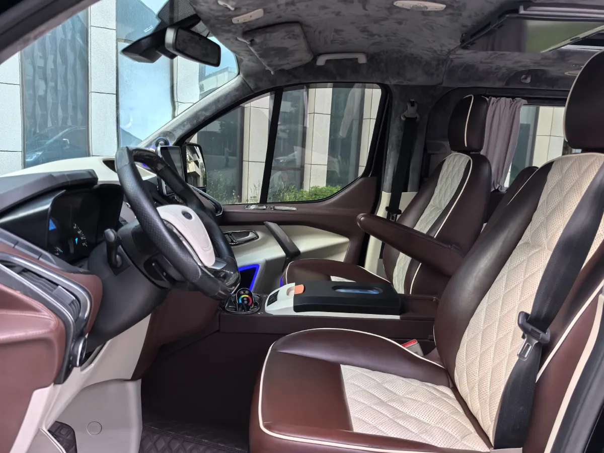 2017 Ford Tourneo 2.0T 203HP L4 6AT,autocango,china used car exporter,china ev exporter,chinese used car exporter,chinese used ev exporter