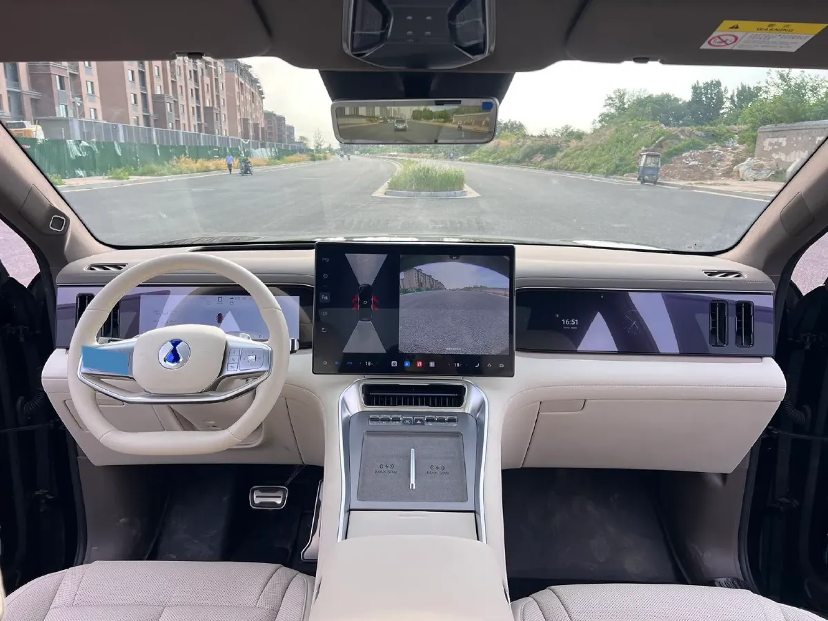 2025 Denza DenzaN8L 2.0T 207HP L4 E-CVT PHEV,autocango,china used car exporter,china ev exporter,chinese used car exporter,chinese used ev exporter