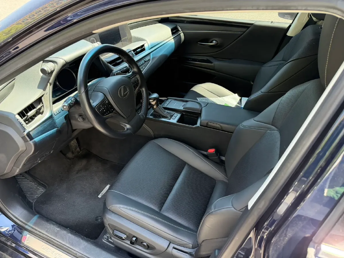 2021 Lexus ES 2.5L 178HP L4 E-CVT Hybrid,autocango,china used car exporter,china ev exporter,chinese used car exporter,chinese used ev exporter