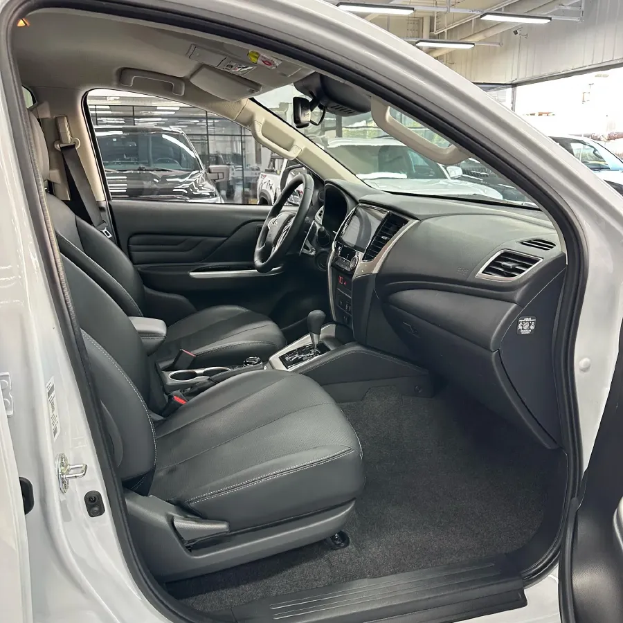 2023 Mitsubishi L200 2.3T 150HP L4 6AT,autocango,china used car exporter,china ev exporter,chinese used car exporter,chinese used ev exporter