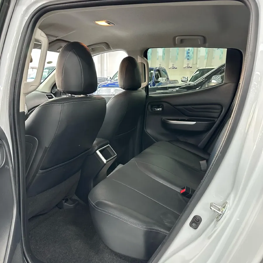 2023 Mitsubishi L200 2.3T 150HP L4 6AT,autocango,china used car exporter,china ev exporter,chinese used car exporter,chinese used ev exporter
