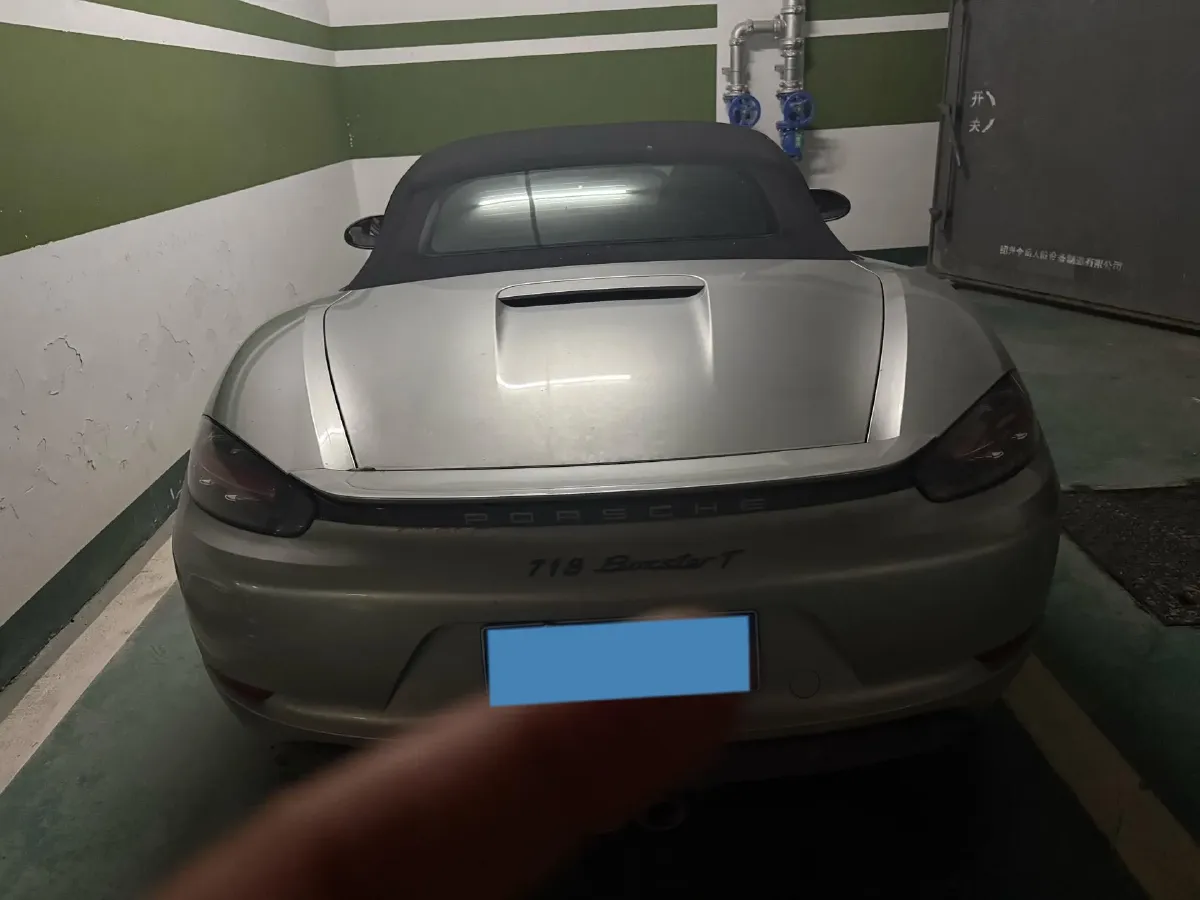2019 Porsche 718 2.0T 300HP H4 7DCT,autocango,china used car exporter,china ev exporter,chinese used car exporter,chinese used ev exporter
