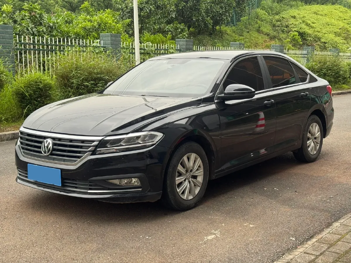 2018 Landwind XiaoYao 1.5T 163HP L4 CVT,autocango,china used car exporter,china ev exporter,chinese used car exporter,chinese used ev exporter