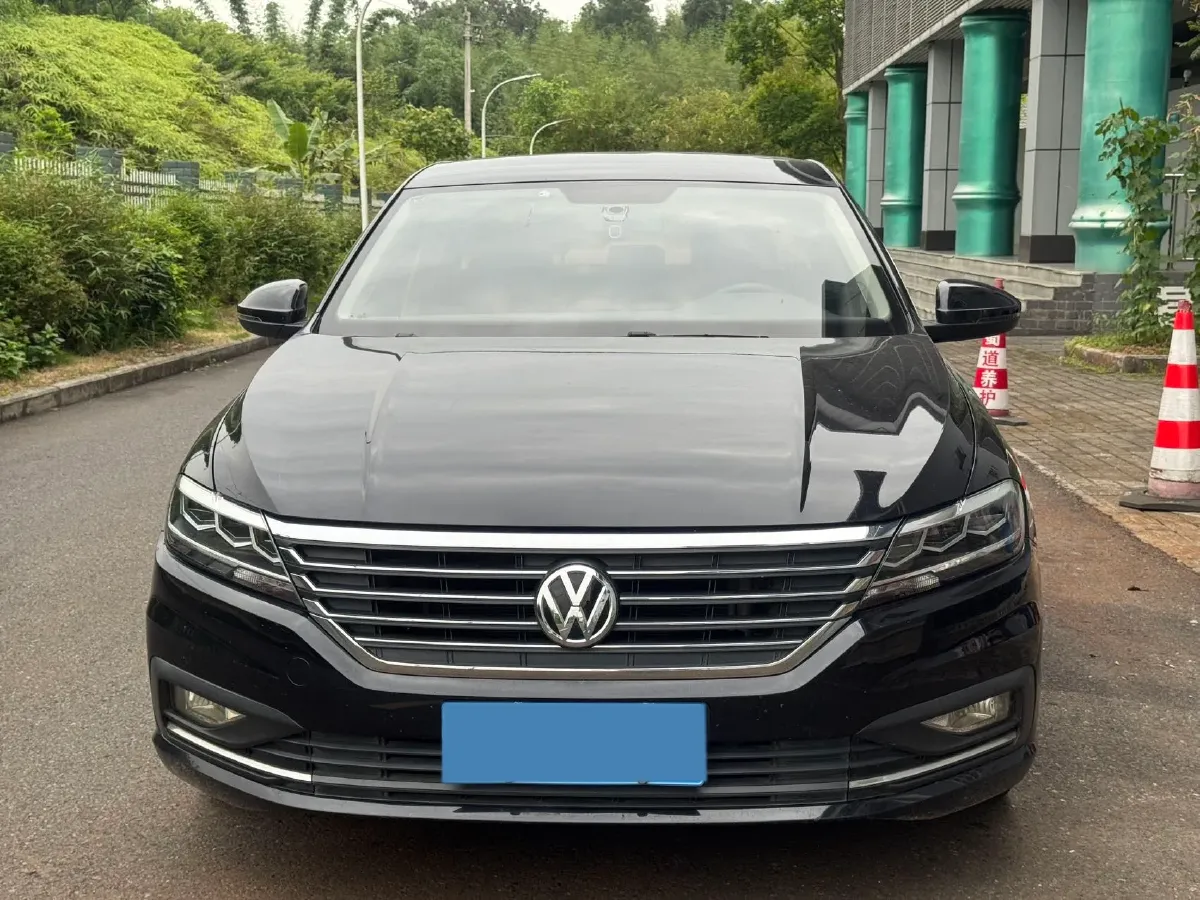 2018 Landwind XiaoYao 1.5T 163HP L4 CVT,autocango,china used car exporter,china ev exporter,chinese used car exporter,chinese used ev exporter