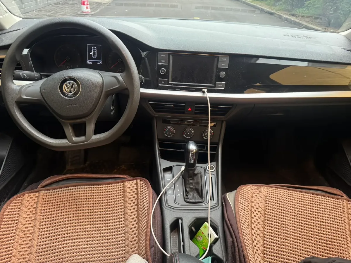 2018 Landwind XiaoYao 1.5T 163HP L4 CVT,autocango,china used car exporter,china ev exporter,chinese used car exporter,chinese used ev exporter