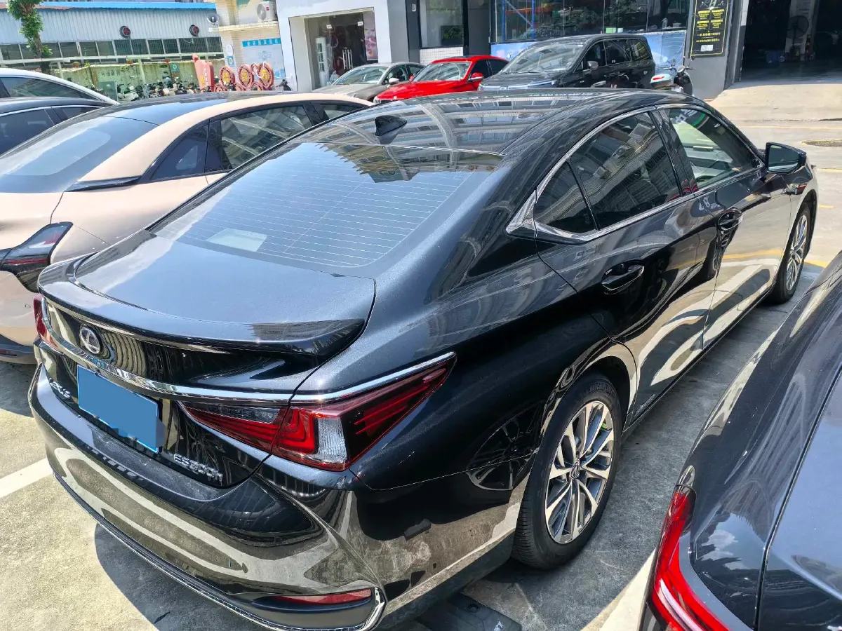 2021 Lexus ES 2.5L 178HP L4 E-CVT Hybrid,autocango,china used car exporter,china ev exporter,chinese used car exporter,chinese used ev exporter