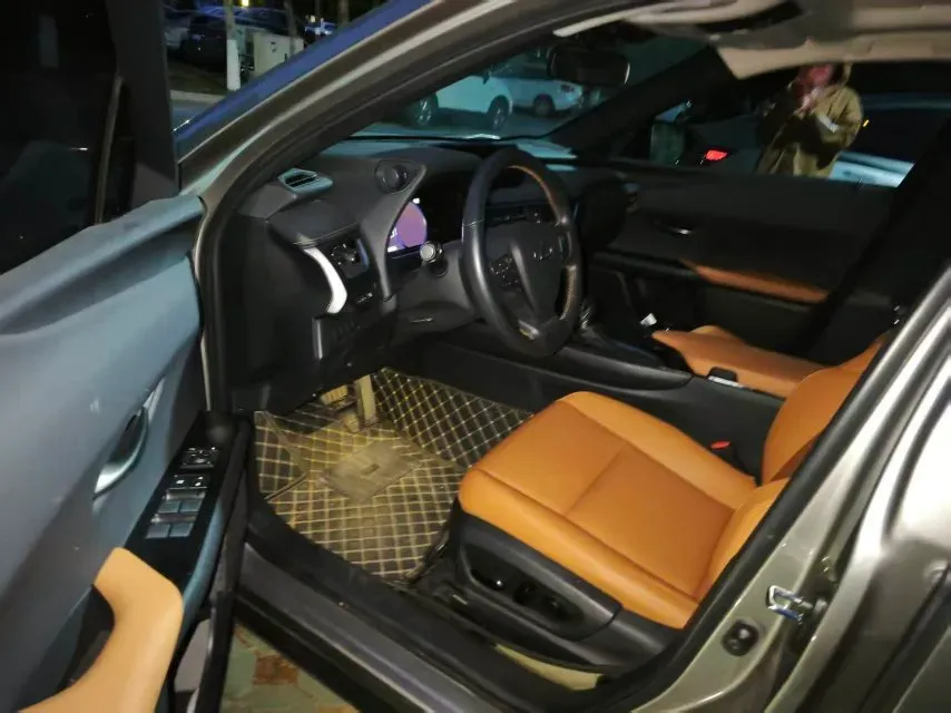 2020 Lexus UX 2.0L 173HP L4 CVT,autocango,china used car exporter,china ev exporter,chinese used car exporter,chinese used ev exporter