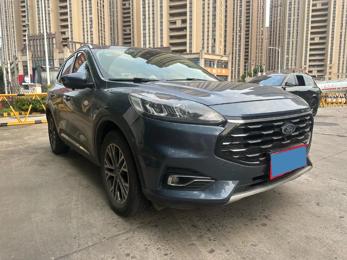 2020 Ford Escape 2.0T 248HP L4 8AT,autocango,china used car exporter,china ev exporter,chinese used car exporter,chinese used ev exporter