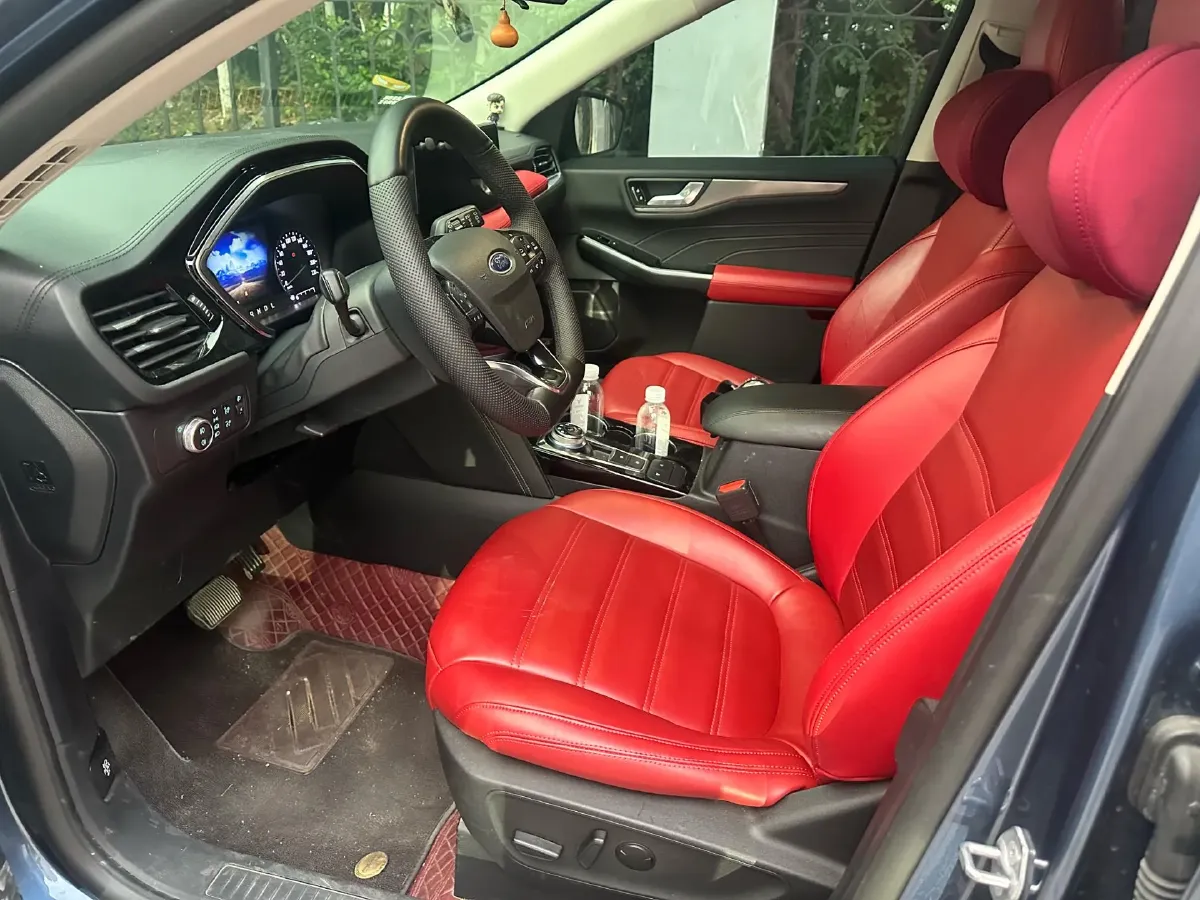 2020 Ford Escape 2.0T 248HP L4 8AT,autocango,china used car exporter,china ev exporter,chinese used car exporter,chinese used ev exporter
