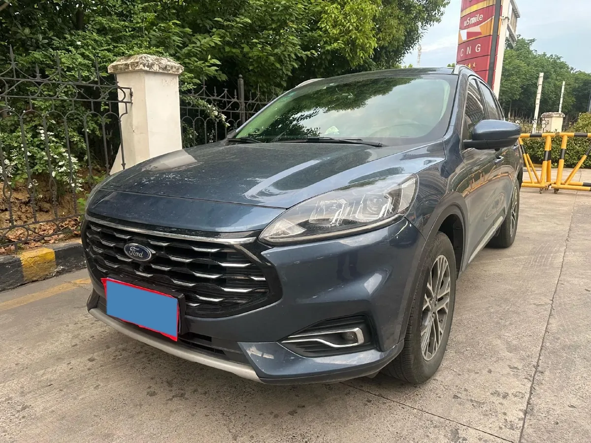 2020 Ford Escape 2.0T 248HP L4 8AT,autocango,china used car exporter,china ev exporter,chinese used car exporter,chinese used ev exporter