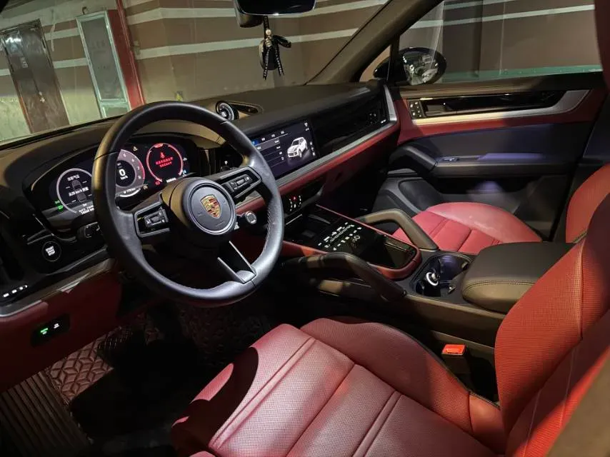 2024 Porsche Cayenne 3.0T 354HP V6 8AT,autocango,china used car exporter,china ev exporter,chinese used car exporter,chinese used ev exporter