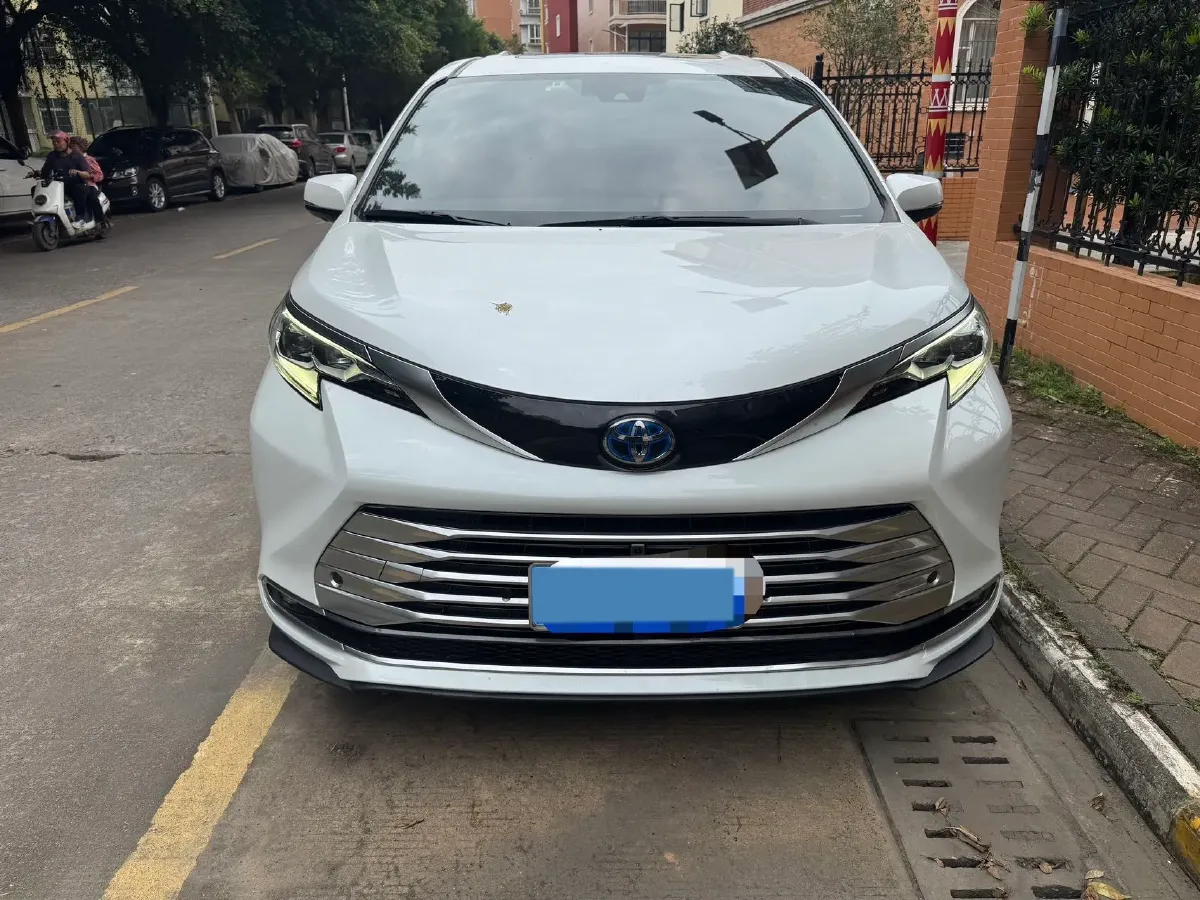 2021 Toyota Sienna 2.5L 192HP L4 E-CVT Hybrid,autocango,china used car exporter,china ev exporter,chinese used car exporter,chinese used ev exporter