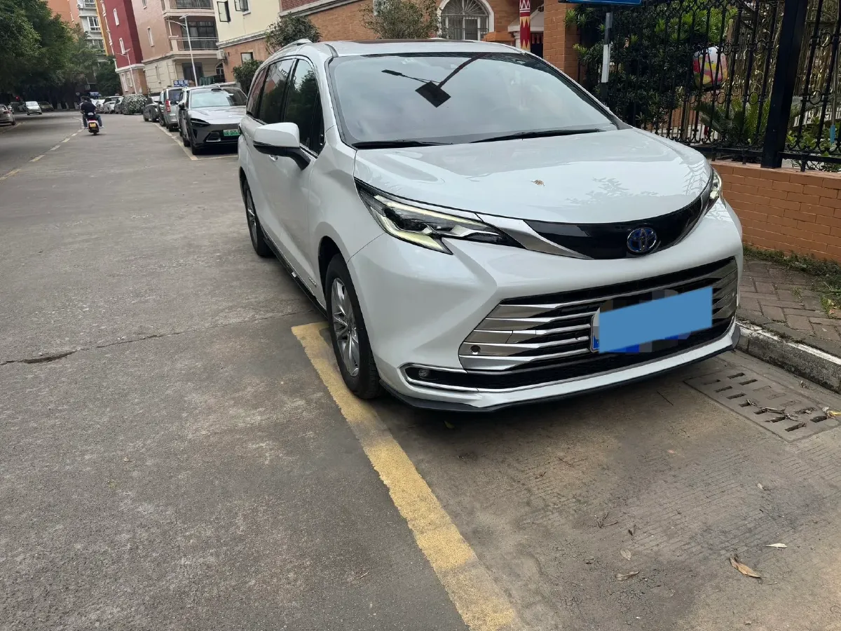 2021 Toyota Sienna 2.5L 192HP L4 E-CVT Hybrid,autocango,china used car exporter,china ev exporter,chinese used car exporter,chinese used ev exporter