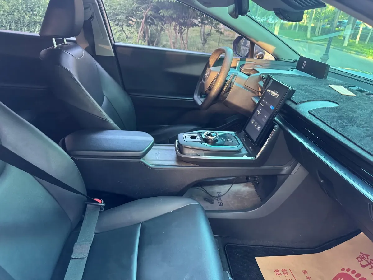 2023 Toyota bZ3 BEV 49.92KWH,autocango,china used car exporter,china ev exporter,chinese used car exporter,chinese used ev exporter