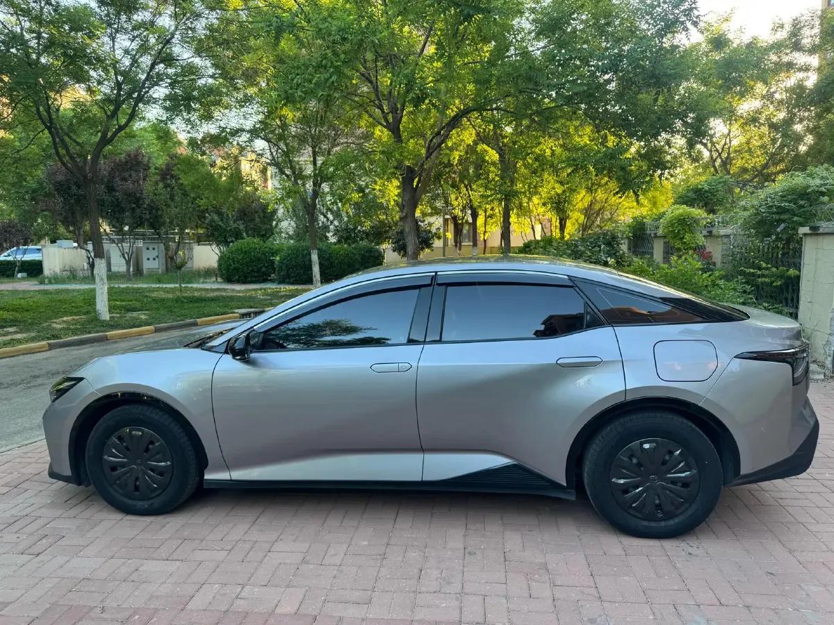 2023 Toyota bZ3 BEV 49.92KWH,autocango,china used car exporter,china ev exporter,chinese used car exporter,chinese used ev exporter
