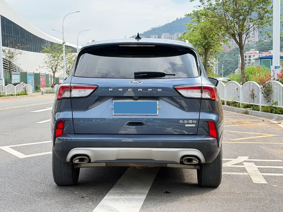 2020 Ford Escape 2.0T 248HP L4 8AT,autocango,china used car exporter,china ev exporter,chinese used car exporter,chinese used ev exporter