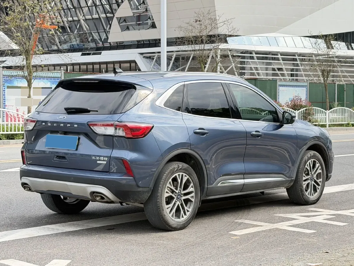 2020 Ford Escape 2.0T 248HP L4 8AT,autocango,china used car exporter,china ev exporter,chinese used car exporter,chinese used ev exporter