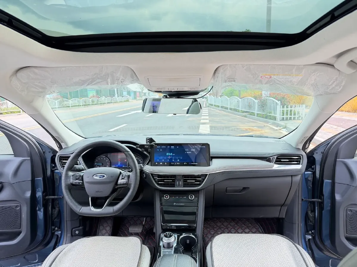 2020 Ford Escape 2.0T 248HP L4 8AT,autocango,china used car exporter,china ev exporter,chinese used car exporter,chinese used ev exporter