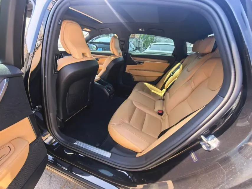 2020 Volvo S90 2.0T 254HP L4 8AT,autocango,china used car exporter,china ev exporter,chinese used car exporter,chinese used ev exporter