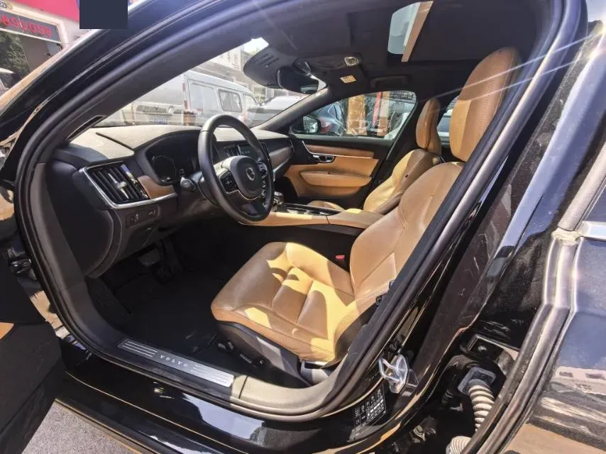 2020 Volvo S90 2.0T 254HP L4 8AT,autocango,china used car exporter,china ev exporter,chinese used car exporter,chinese used ev exporter