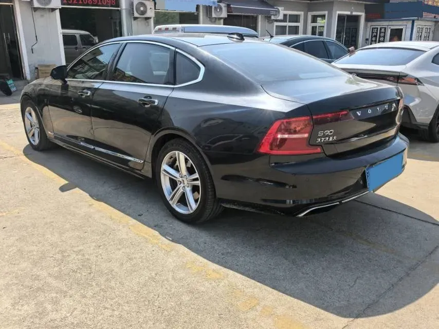 2020 Volvo S90 2.0T 254HP L4 8AT,autocango,china used car exporter,china ev exporter,chinese used car exporter,chinese used ev exporter