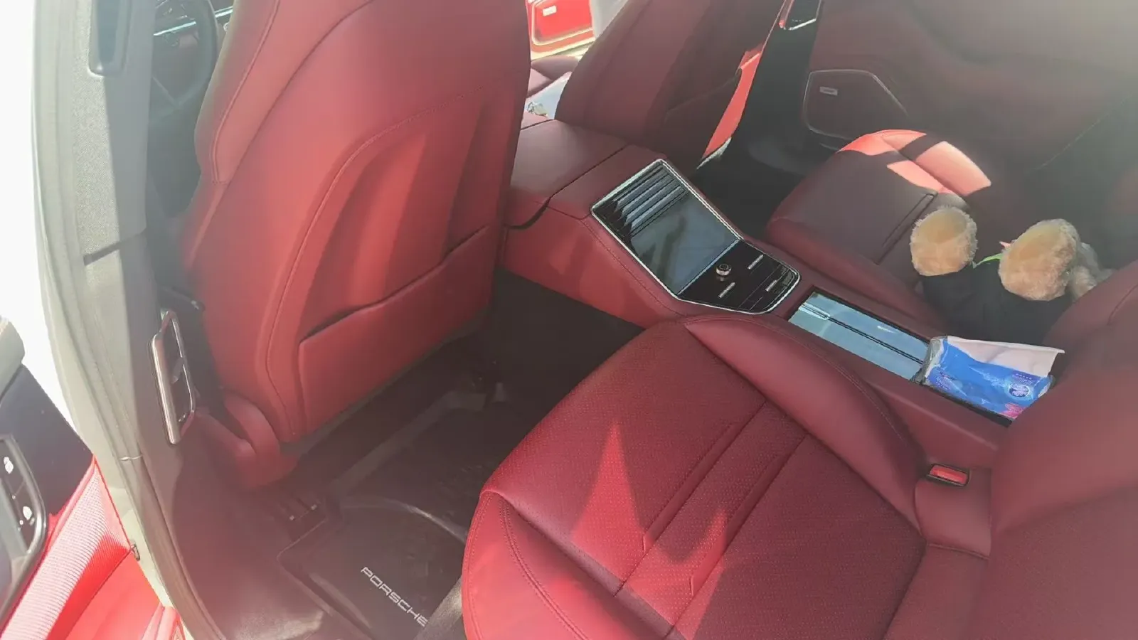 2021 Porsche Panamera 2.9T 330HP V6 8DCT,autocango,china used car exporter,china ev exporter,chinese used car exporter,chinese used ev exporter
