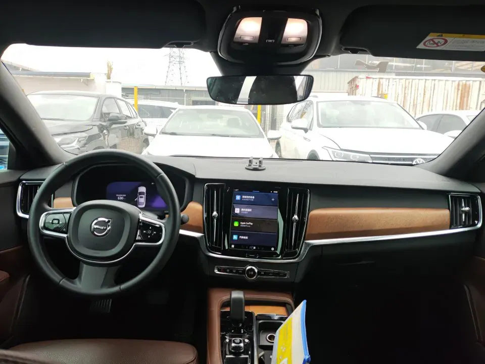 2023 Volvo S90 2.0T 250HP L4 8AT,autocango,china used car exporter,china ev exporter,chinese used car exporter,chinese used ev exporter
